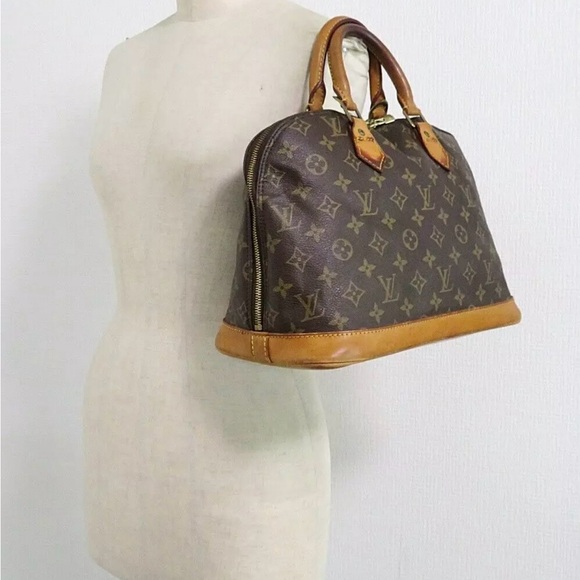 Meet your Posher, Jonnathan - Picture 10 of 13